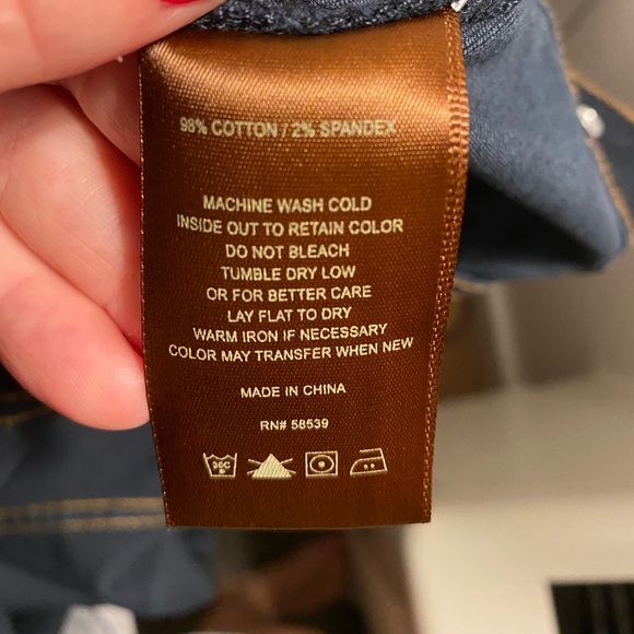 KUT from the Kloth Women's Amelia Denim Jacket Dark Wash Size L - Picture 5 of 7